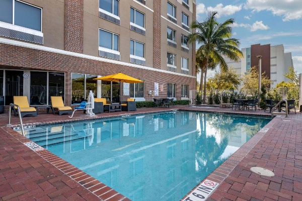 Cambria Hotel Ft Lauderdale, Airport South & Cruise Port image 1